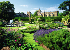 Queens' Garden, Sudeley Castle, England 1000pc